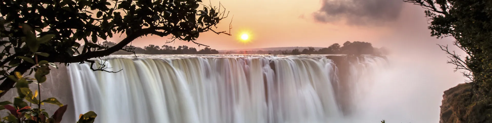 Banner Africa Travel Guide Victoria Falls - Zimbabwe